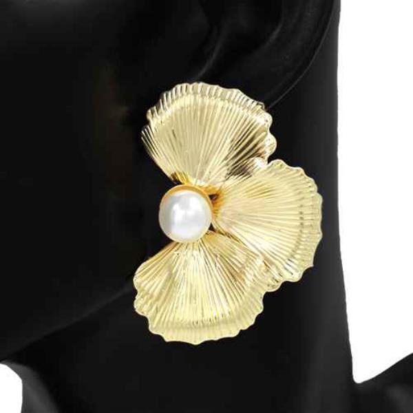 FLOWER PEARL BEAD EARRING