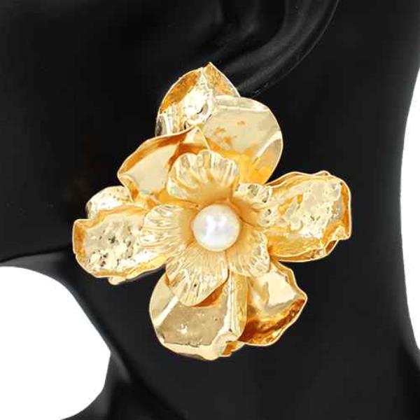 FLOWER PEARL BEAD EARRING