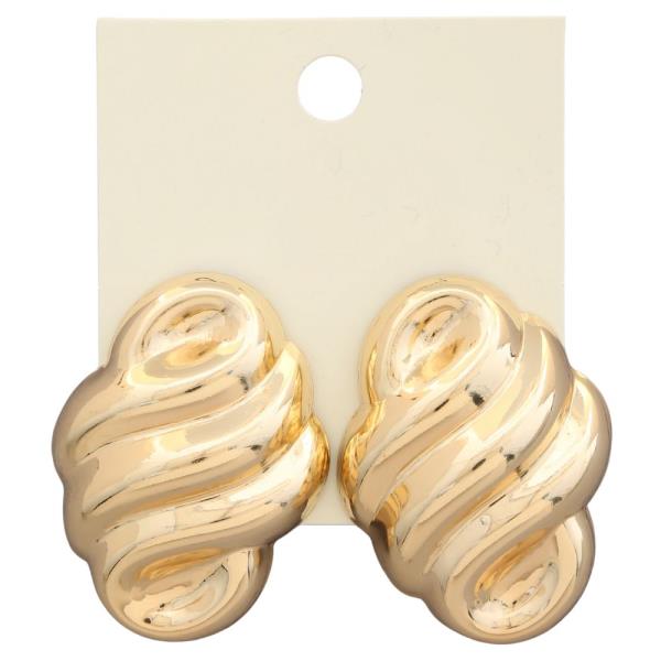 LINED METAL EARRING