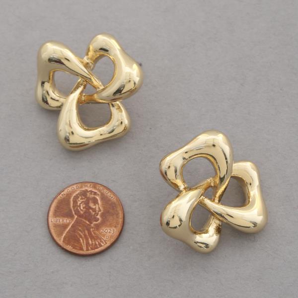 SODAJO FLOWER GOLD DIPPED EARRING