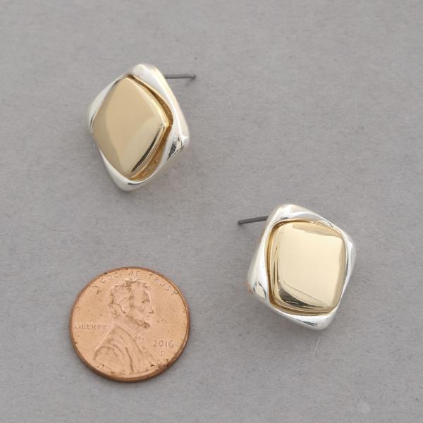TWO TONE SQUARE METAL EARRING