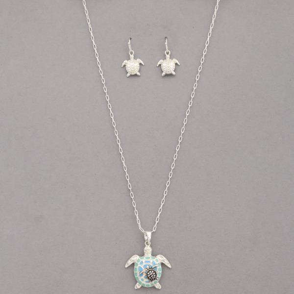 SEA TURTLE PENDANT METAL NECKLACE