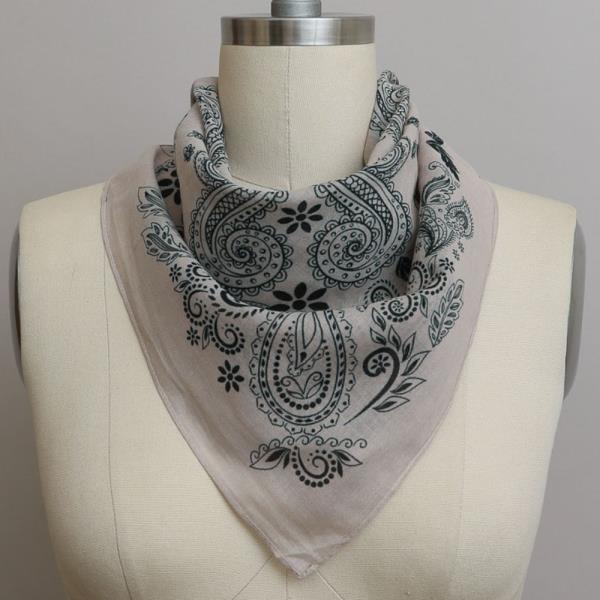 TIMELESS FLORAL PAISLEY BANDANA – FASHIONABLE & MULTI-PURPOSE