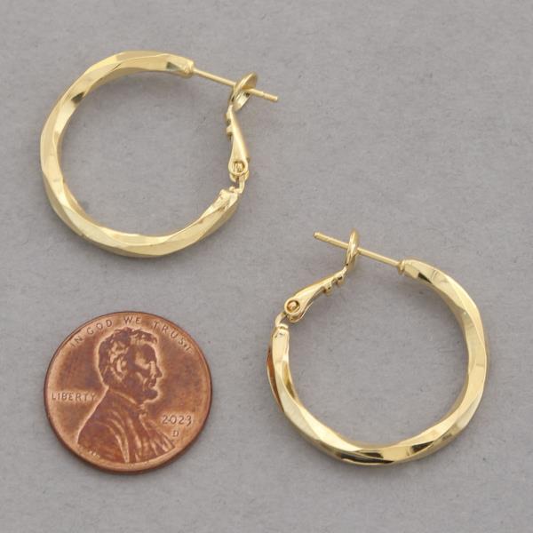14K GOLD DIPPED WAVY HOOP METAL EARRING