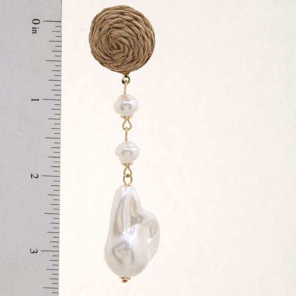 PEARL BEAD RAFFIA DANGLE EARRING
