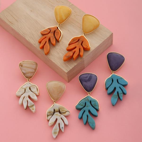 ACETATE DANGLE EARRING