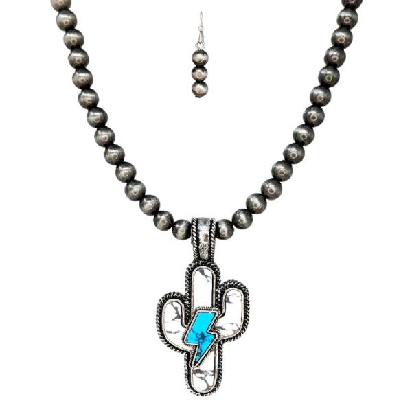 WESTERN CACTUS PENDANT BEADED NECKLACE