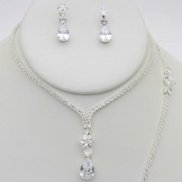 TEARDROP STAR CHARM RHINESTONE NECKLACE