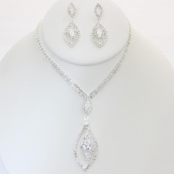 MARQUISE RHINESTONE PENDANT NECKLACE