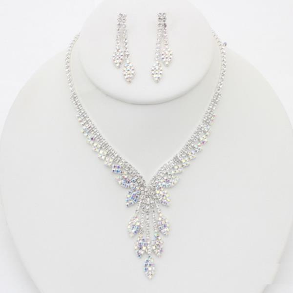 LEAF PATTERN RHINESTONE NECKLACE