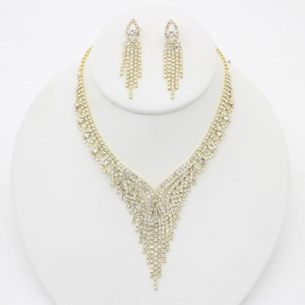 V SHAPE RHINESTONE NECKLACE
