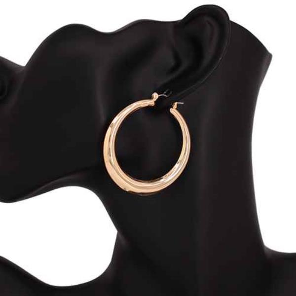 METAL HOOP EARRING