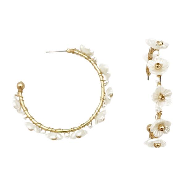 FLOWER EDGE OPEN HOOP EARRING