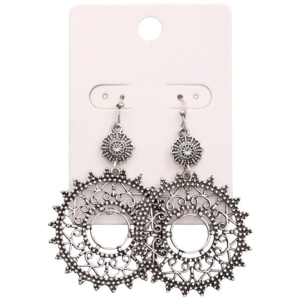 ROUND METAL DANGLE EARRING
