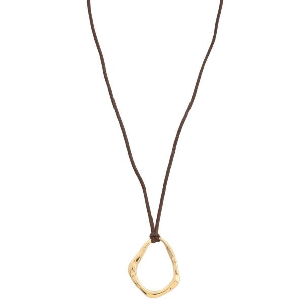 GEO SHAPE PENDANT CORD NECKLACE