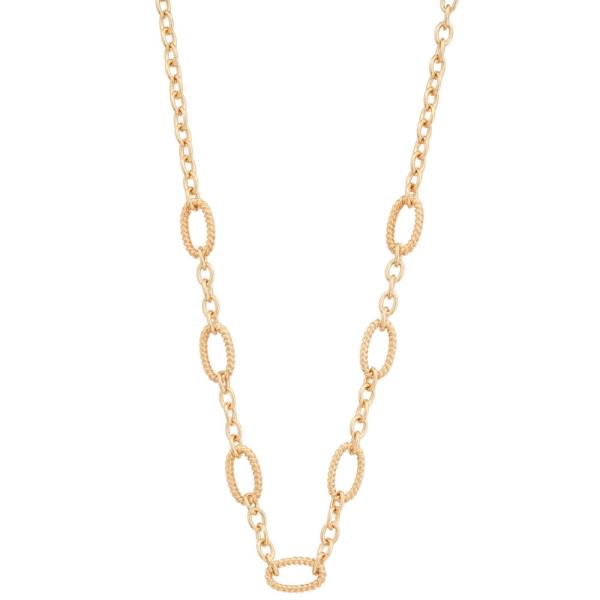 OVAL LINK METAL NECKLACE