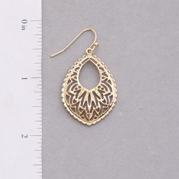 CUT OUT METAL TEARDROP DANGLE EARRING