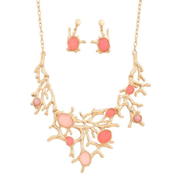 CORAL STONE METAL NECKLACE