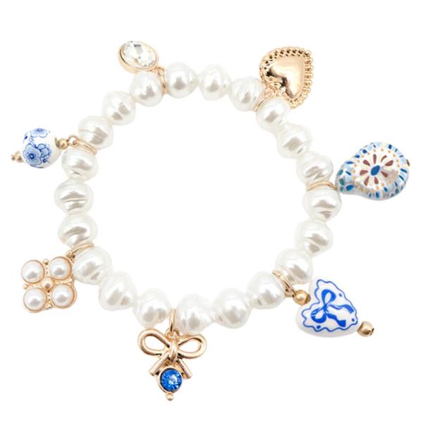 CERAMIC HEART BEAD PEARL STRETCH BRACELET