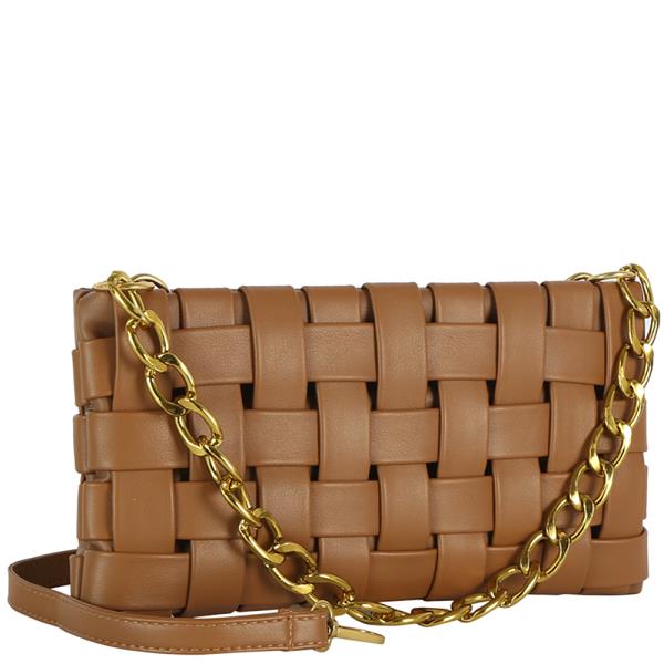 QUILTED SMOOTH CHAIN LINK CROSSBODY BAG