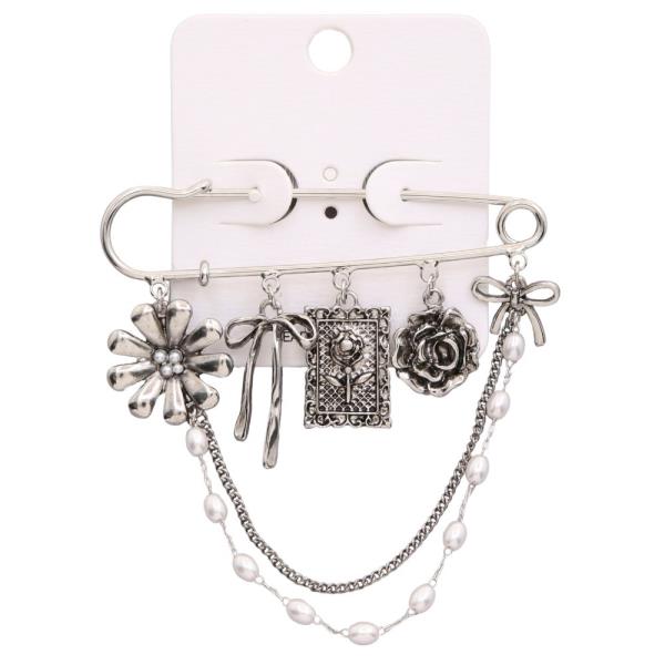 MULTI CHARM PEARL BEAD BROOCH