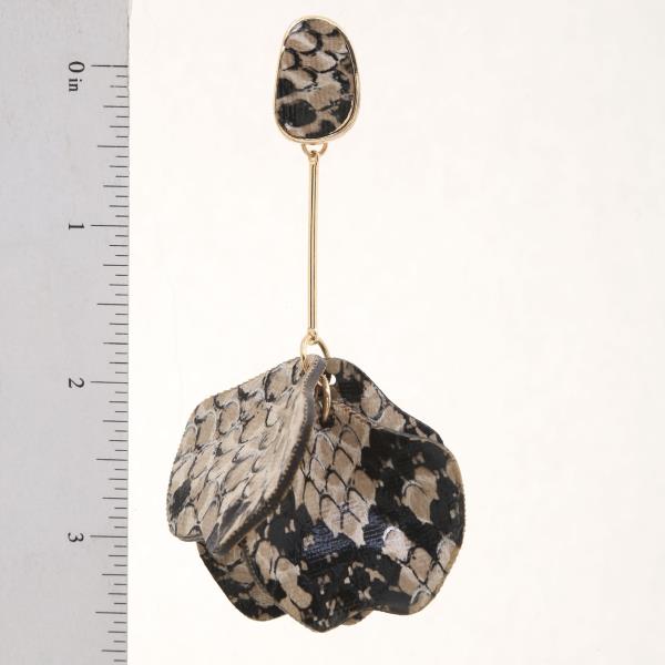 ANIMAL PRINT PETAL METAL BAR DANGLE EARRING