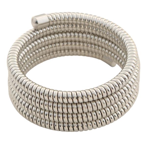 CHUNKY COIL BANGLE BRACELET WITH BOLD RETRO STYLING