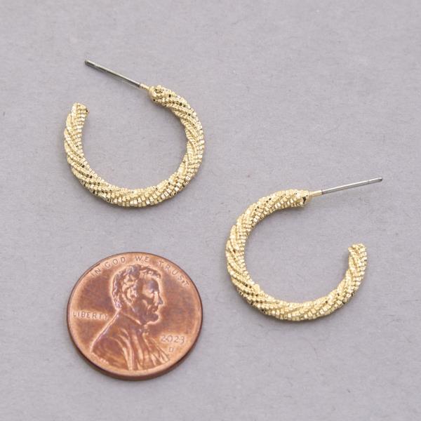 TEXTURED OPEN HOOP 18K GOLD DIPPED EARRING
