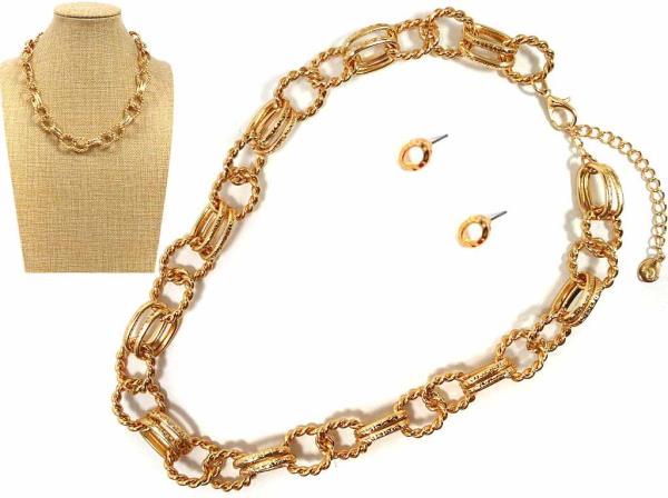 CIRCLE METAL LINK NECKLACE