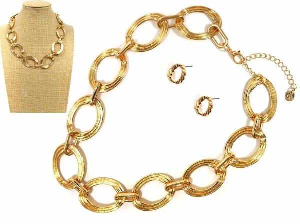 OVAL LINK METAL NECKLACE