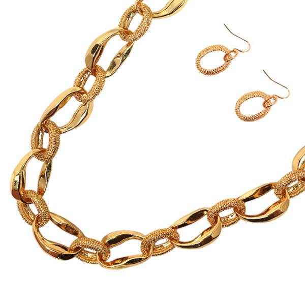 OVAL LINK CHAIN METAL NECKLACE