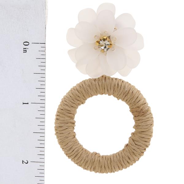 FLOWER RAFFIA ROUND DANGLE EARRING