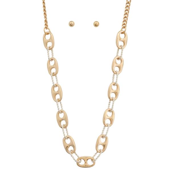 TWO TONE OVAL LINK METAL EARRING