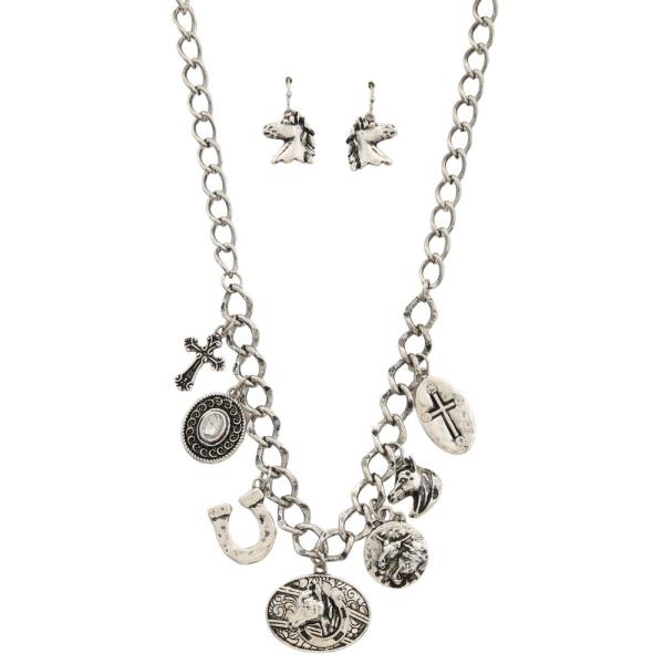 WESTERNS STYLE CHARM NECKLACE