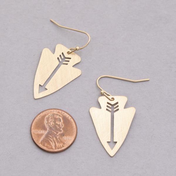 BRUSHED METAL WESTERN STYLE DANGLE EARRING