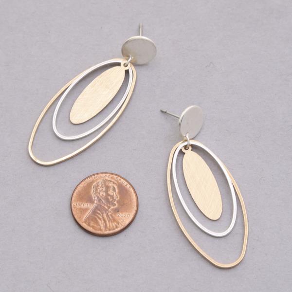 TWO TONE OVAL LINK METAL EARRING