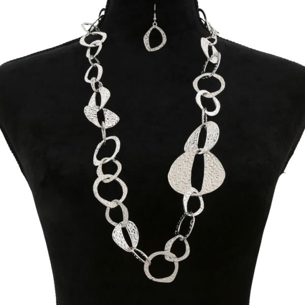 TEXTURED METAL ROUND LINK LONG NECKLACE EARRING SET