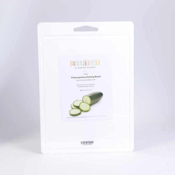 EVERYDAY POLYPROPYLENE CUTTING BOARD