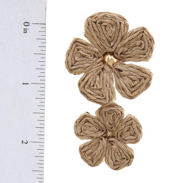 FLOWER RAFFIA DANGLE EARRING