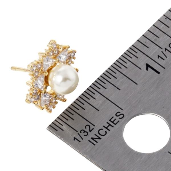 GOLD DIPPED CZ PEARL FLOWER STUD EARRING