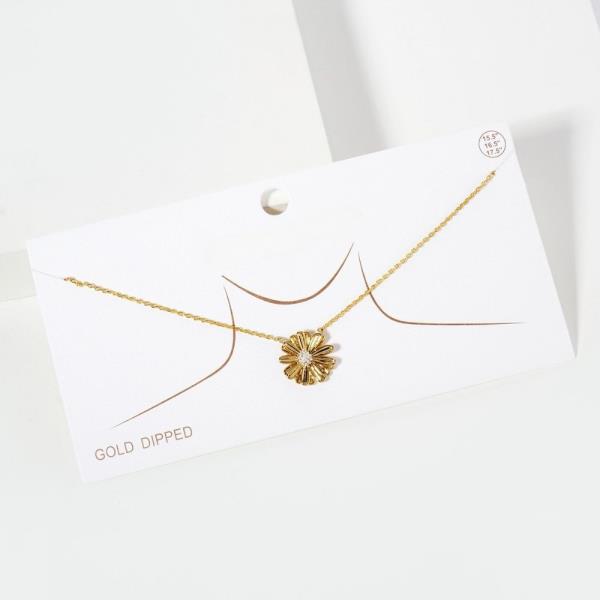 GOLD DIPPED FLOWER PENDANT NECKLACE