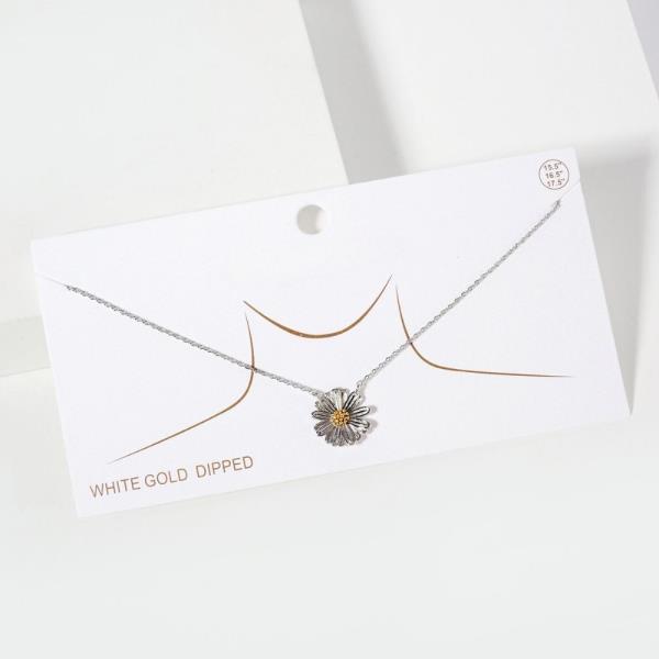 GOLD DIPPED FLOWER PENDANT NECKLACE