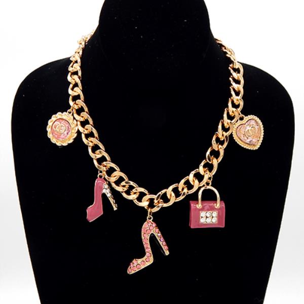 CHAIN NECKLACE WITH CHARM HIGH HEEL
