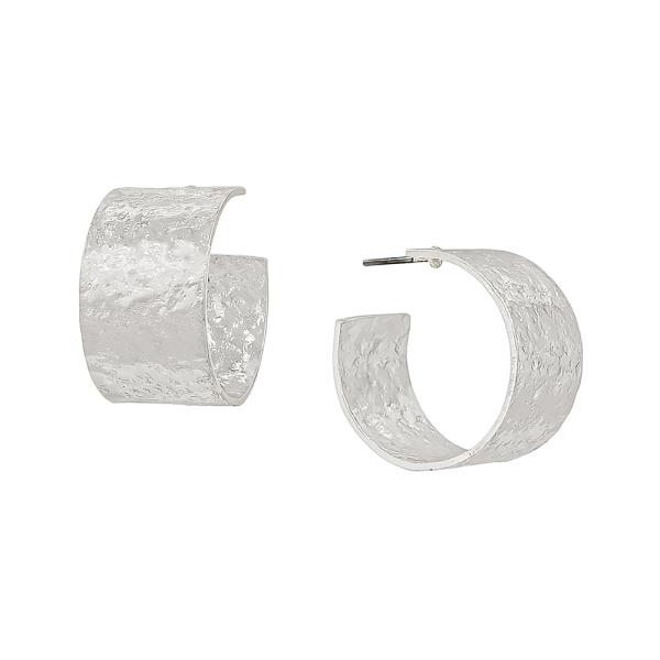 20 MM HUGGIE HOOP EARRING