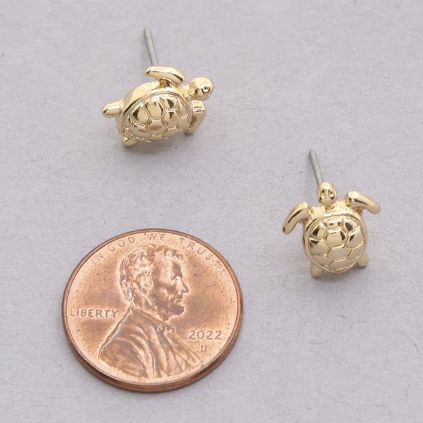 METAL TURTLE STUD EARRING