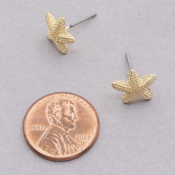 METAL STARFISH STUD EARRING