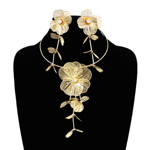 METAL FLOWER VINE DESIGN WITH PEARL CENTER NECKLACE SET