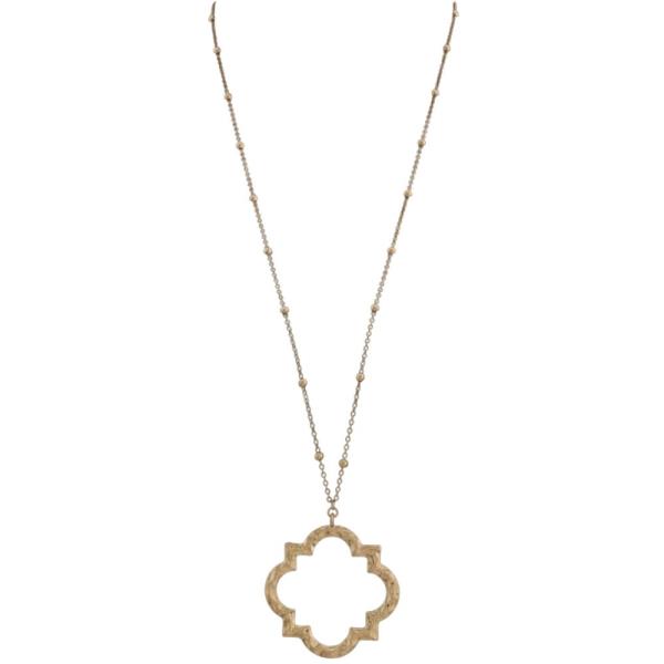HAMMERED METAL CLOVER SHAPE LONG PENDANT BEADED CHAIN NECKLACE