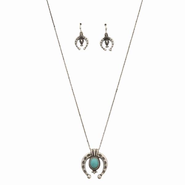 METAL ENGRAVED CONCHO TURQUOISE PENDANT NECKLACE EARRING SET