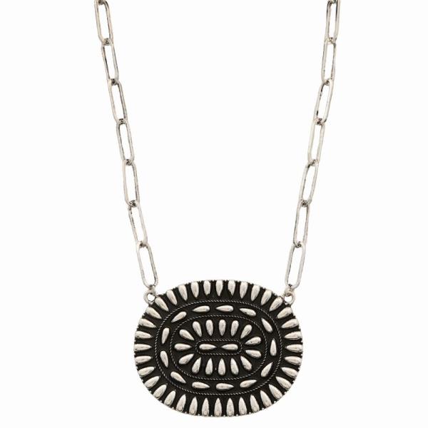 WESTERN OVAL CONCHO PENDANT NECKLACE